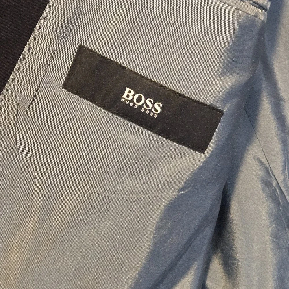 Hugo Boss length 33